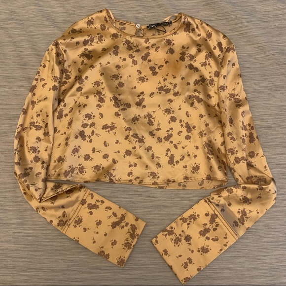 NWT Zara Cropped Satin Blouse in Peach - Size S - Picture 2 of 5